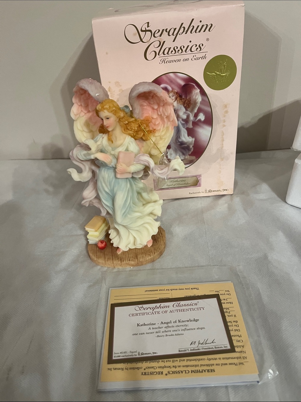 Seraphim Classic Katherine Angel of Knowledge Figurine  - Certificate Authentic